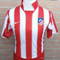 Maglia Atletico Madrid autografata Forlan calci