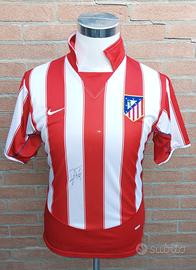 Maglia Atletico Madrid autografata Forlan calci