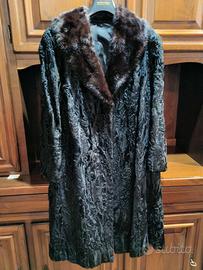 PELLICCIA DI ASTRAKAN CON COLLO DI VISONE