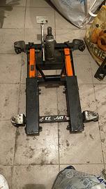 Alza moto e crik su ruote