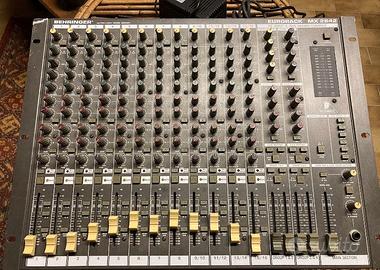 Mixer Behringer Eurorack MX 2642