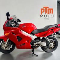 Honda VFR 800 V4 permute