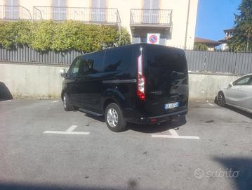 Ford tourneo custom