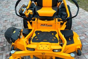 Trattorino cub cadet XZ7 