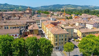 3 LOCALI A SCANDIANO