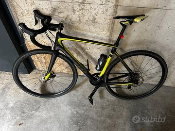 Gravel Roubaix Elite Disc