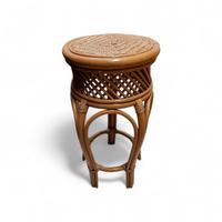 Tre sgabelli in rattan 