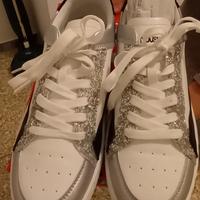 Scarpe sneakers nuove
