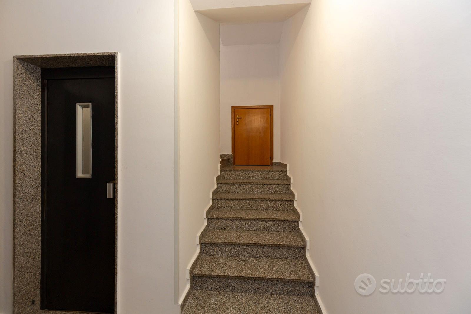 Pentavani con balcone terrazzato e ampio garage - Altro
