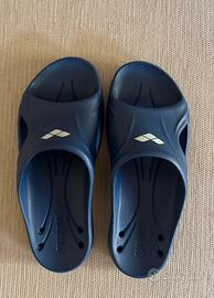 Ciabatte sportive piscina