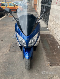 Vedo tmax 500 unico proprietario immacolato