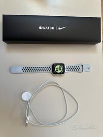 Apple Watch SE Nike