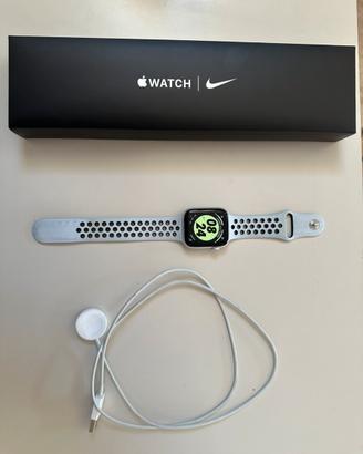 Apple Watch SE Nike