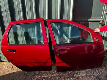 Due sportelli  per fiat punto seconda serie