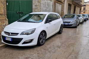 Opel Astra j sport tourer cc1600 110cv