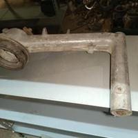 braccio supporto motore vespa faro basso motore
