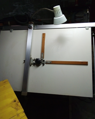 Tavolo da disegno professionale