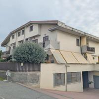 3 LOCALI A CIAMPINO