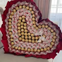 Fiori in nastri di raso e bouquet di dolcci 🌸🍫