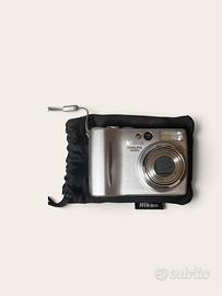 Fotocamera Vintage Nikon Coolpix 5200