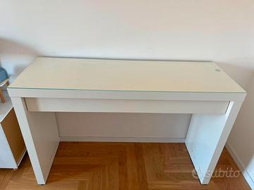 Scrivania IKEA MALM bianca 120x41 – ottime condizi