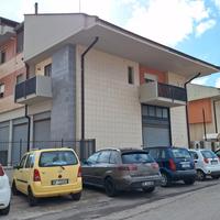 Locale commerciale piano 0 e -1 (500mq tot circa)