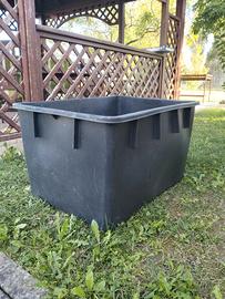 Vasca in plastica resistente