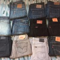 Pantaloni jeans