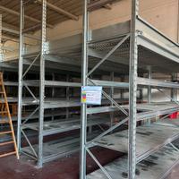 SCAFFALATURA CON SOPPALCO