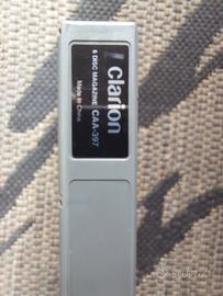 2 caricatori per lettore cd e telecomando Clarion