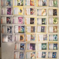 Lotto 157 carte Pokemon allenatori