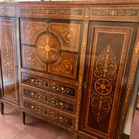 Mobile/Credenza in legno noce intarsiato