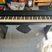 Pianoforte YAMAHA P70