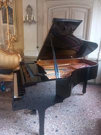 Pianoforte  c6 yamaha