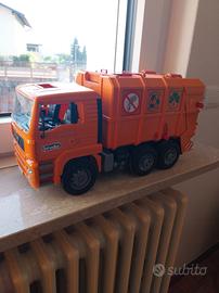 Camion spazzatura della bruder