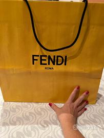 Busta fendi sale