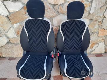 Tappezzeria pari al nuovo per Lancia Y 5 porte