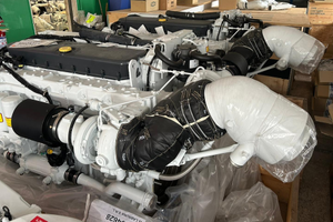 Entrobordo 1000 HP FPT Cursor 16-6 cilindri