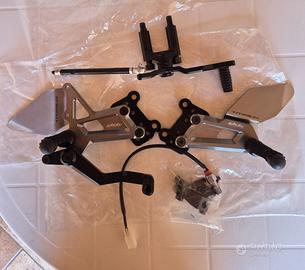 PEDANE ARRETRATE VALTERMOTO YAMAHA R6 R1 HONDA CBR - Accessori Moto In ...