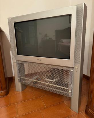 Tv Sony Trinitron con supporto