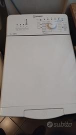 lavatrice Indesit carico dall'alto 