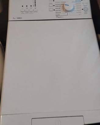 lavatrice Indesit carico dall'alto 