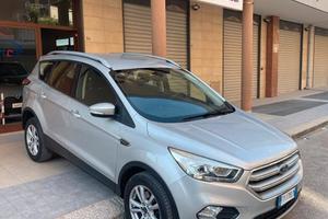Ford Kuga 2.0 TDCI 120 CV S&S 2WD Powershift TITAN