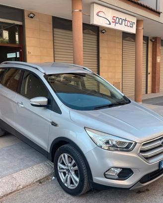 Ford Kuga 2.0 TDCI 120 CV S&S 2WD Powershift TITAN