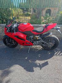Ducati Panigale V2 2025