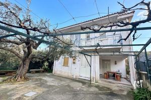 3 LOCALI A ALTAVILLA MILICIA