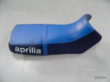 Sella bicolore per Aprilia. CODICE AP8229032