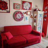 divano letto rosso