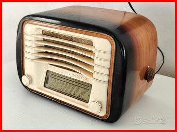 Radio vintage Telefunken Mignonette C anni 50