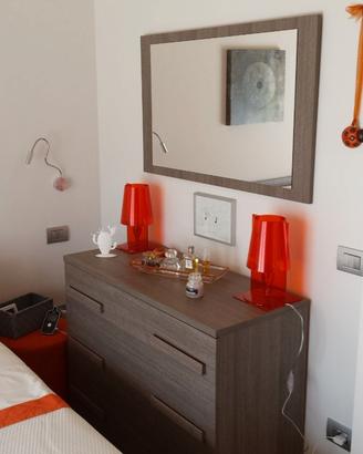 Letto contenitore, materasso, comò e specchiera